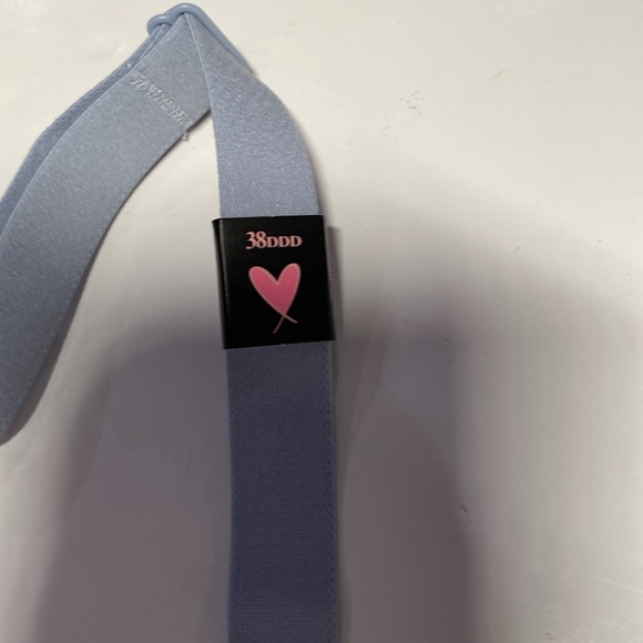 NWT Victorias Secret Bra Size 38DDD Light Blue Incredible Plunge Padded Wireless - Picture 12 of 12